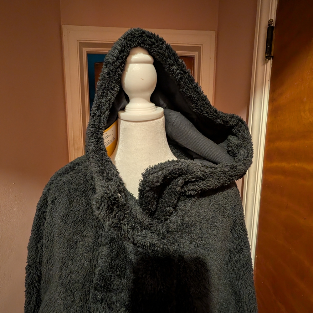 NWT Lole Ladies Black Textured Plush Sweater Top, Ladies Size Large, - Picture 3 of 13